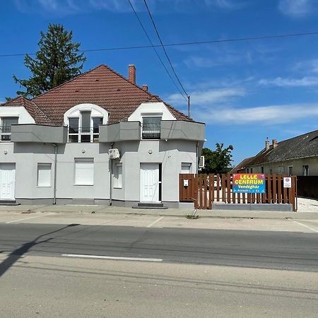 Lelle Centrum Vendégház Balatonlelle Extérieur photo